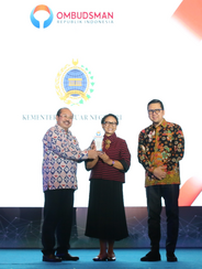 Ombudsman Rifai (left) conferrs High Compliance Predicate