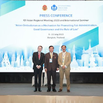 Left to right: IOI President, Chris Field PSM; Chief Ombudsman of Thailand and Asia Region President, Somsak Suwansujarit; and Provincial Ombudsman Sindh and World Board Director, Ajaz Ali Khan.