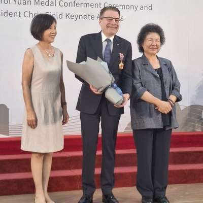 Left to right: Control Yuan Member Yeh Yi-Jin; IOI President Chris Field PSM; and Control Yuan President Chen Chu