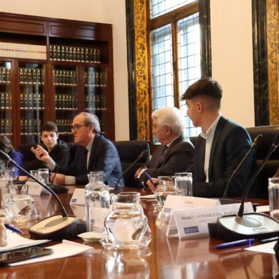 El Defensor del Pueblo se encuentra con UNICEF España