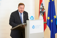 IOI Secretary General Amon resigns due to a new professional opportunity in Styria