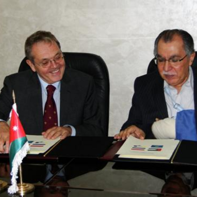Ombudsmen Brenninkmeijer and Al Kurdi signing a 'Memorandum of Understanding'