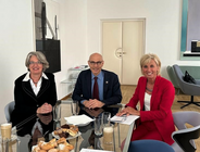 f.l.t.r..: Ambassador Ulrike Butschek, UN High Commissioner Volker Türk, IOI Secretary General Gaby Schwarz