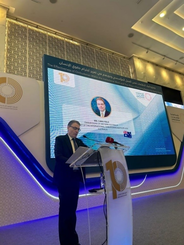 IOI President Chris Field PSM addressing delegates at the International Conference in the Kingdom of Bahrain