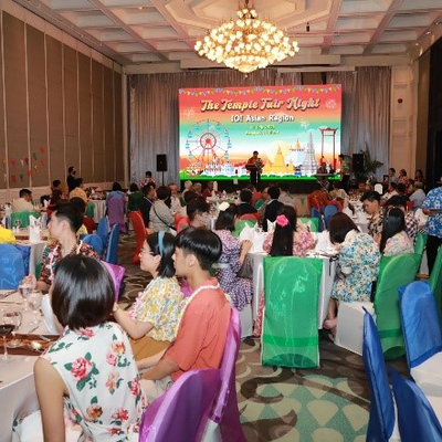 Guests of the formal farewell dinner with the theme “The Temple Fair Night”.